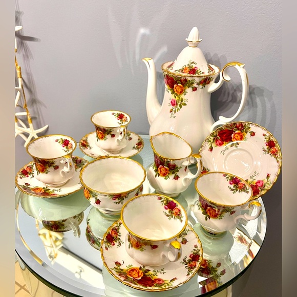 Royal Albert 11 Pc ‘62 “Tea for 4” Vintage Bone China Old Country Roses MintCond - Picture 3 of 16